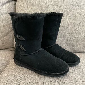 BEARPAW size 8 women's black suede boots